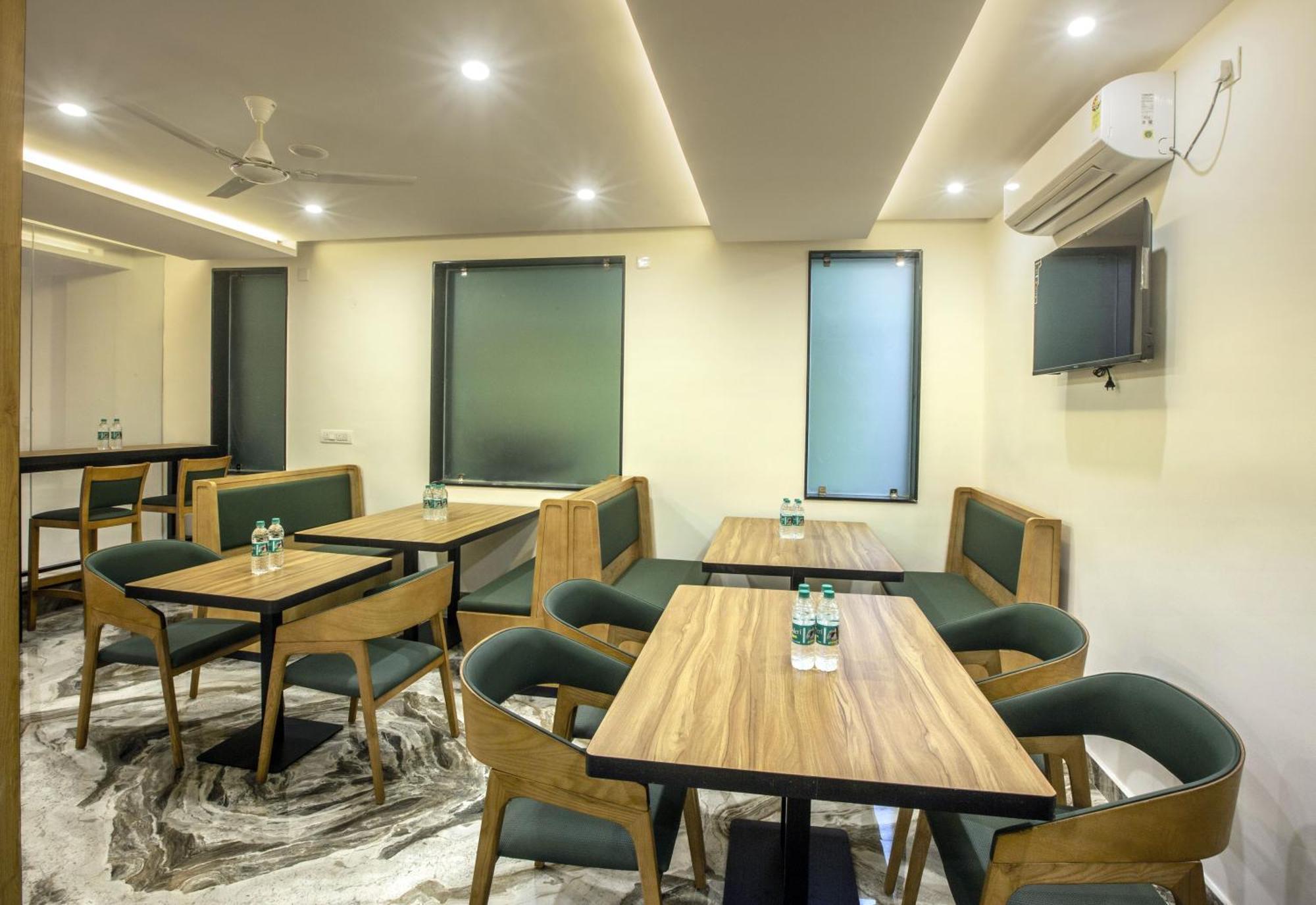 Hotel Sterling Plaza- Bangalore International Airport Dod Jala Eksteriør billede