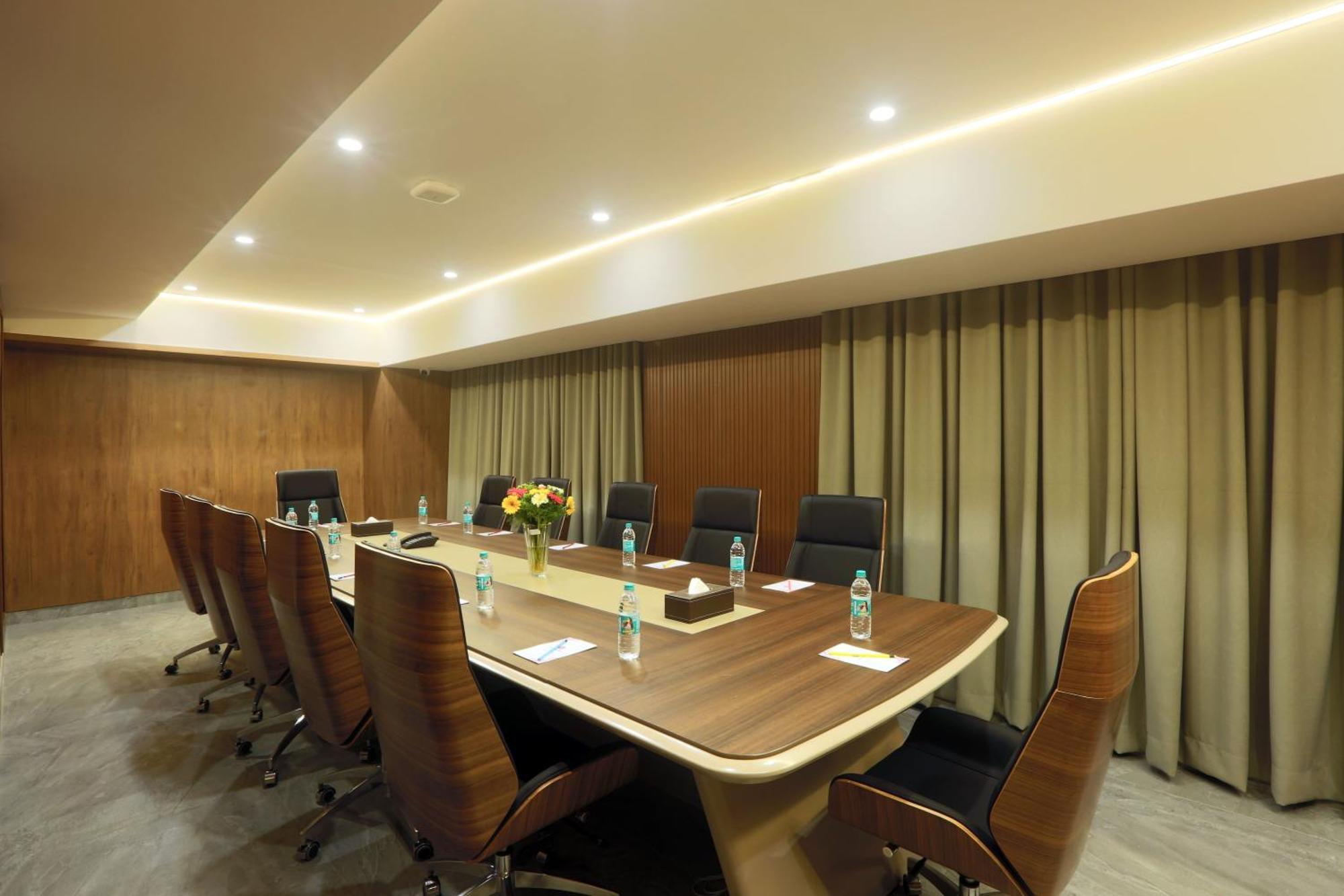 Hotel Sterling Plaza- Bangalore International Airport Dod Jala Eksteriør billede