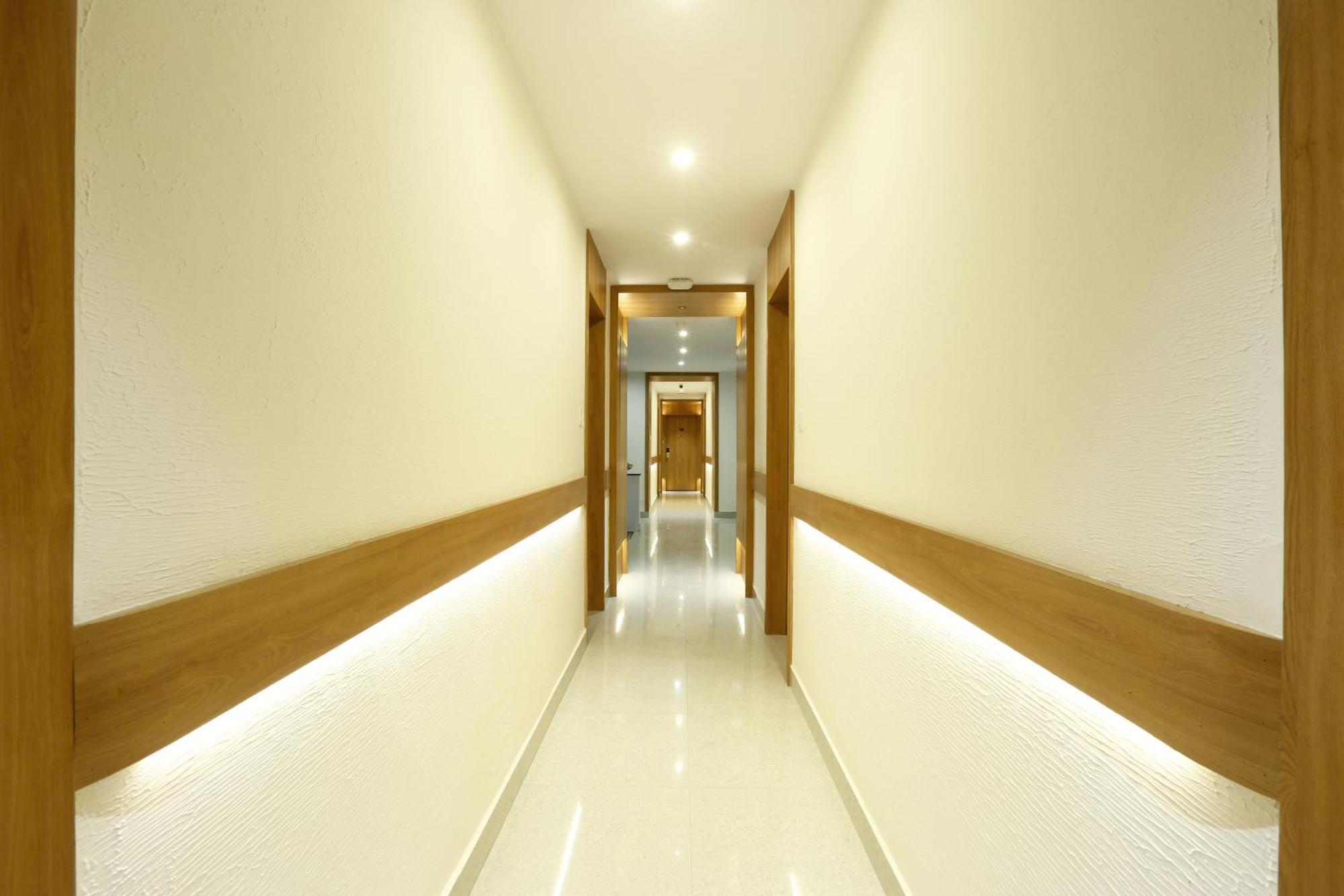 Hotel Sterling Plaza- Bangalore International Airport Dod Jala Eksteriør billede