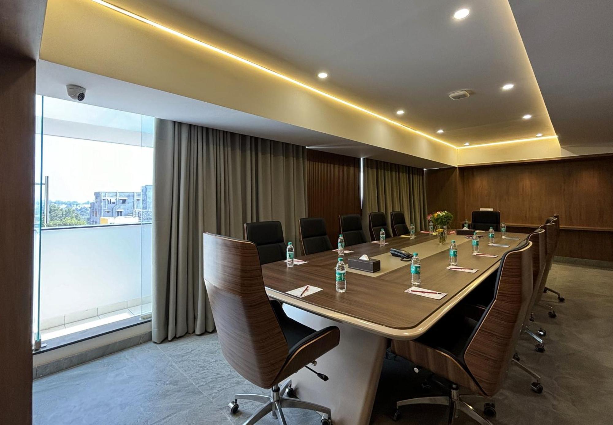 Hotel Sterling Plaza- Bangalore International Airport Dod Jala Eksteriør billede