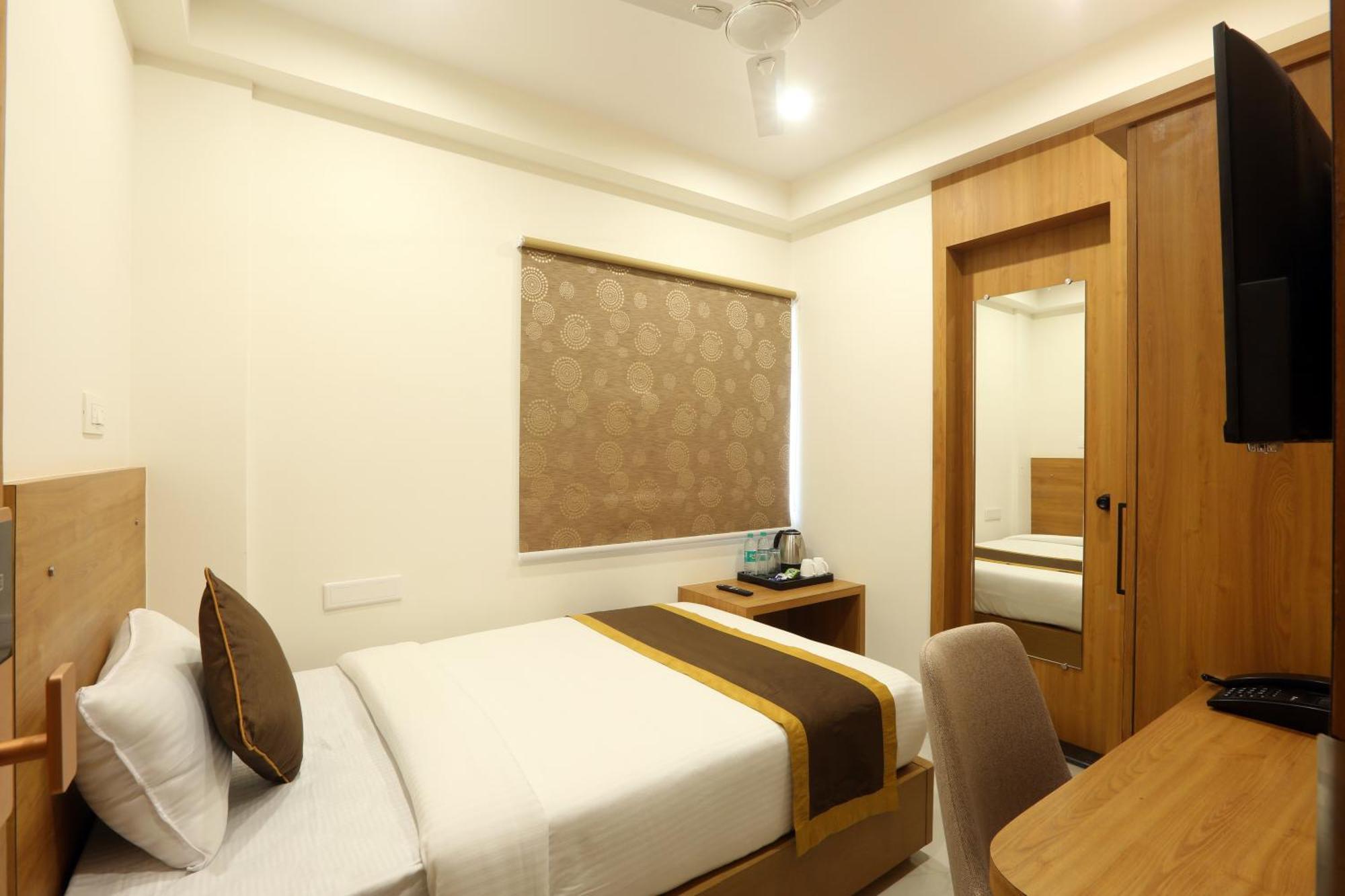 Hotel Sterling Plaza- Bangalore International Airport Dod Jala Eksteriør billede