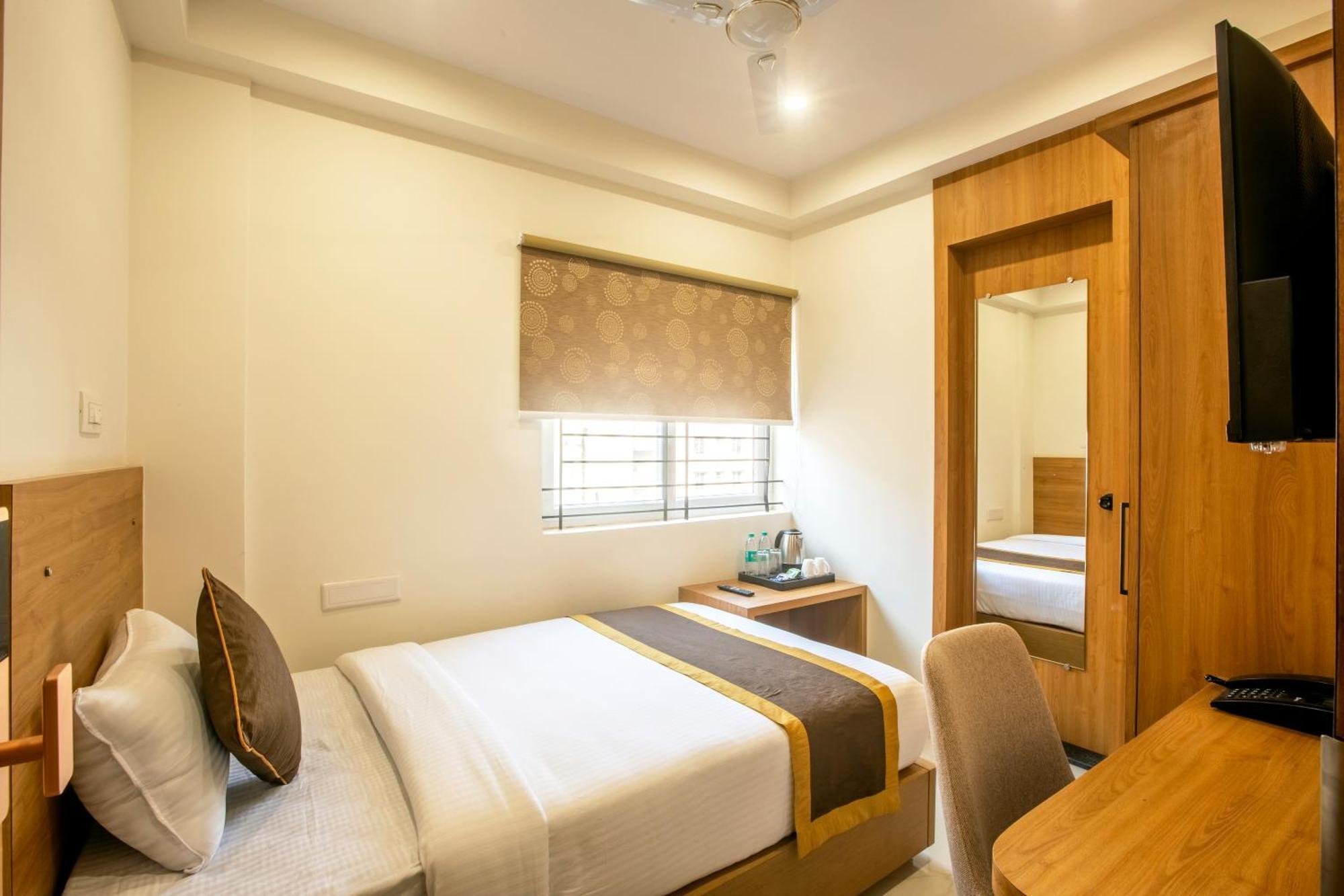 Hotel Sterling Plaza- Bangalore International Airport Dod Jala Eksteriør billede